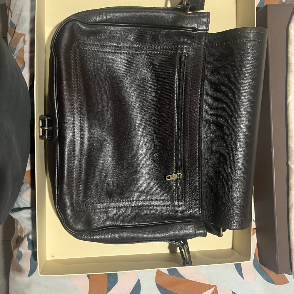 Louis Vuitton Utah leather Omaha Messenger Bag - Picture 4 of 5